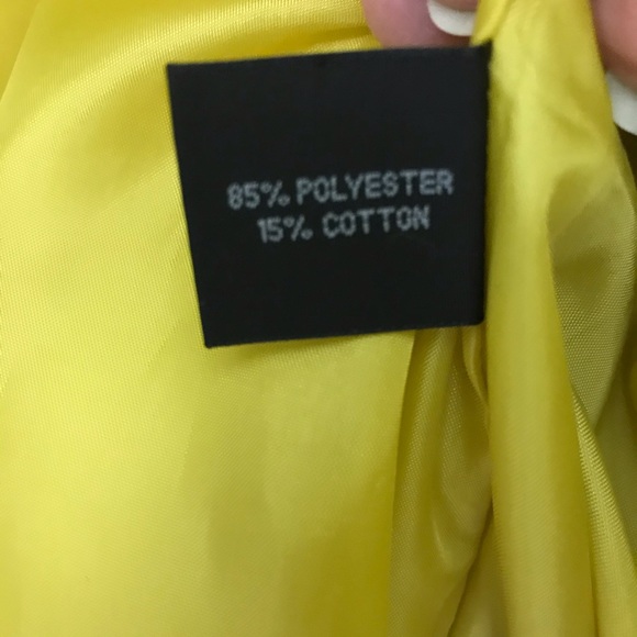 💲⬇️ Quilted zip up jacket, boutique brand - Picture 4 of 8